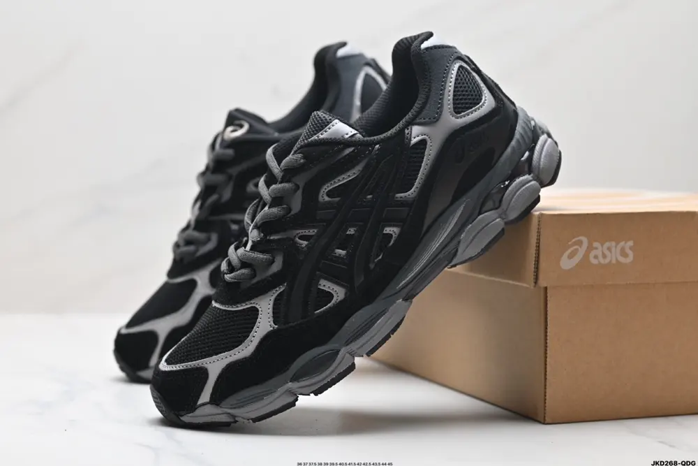 ASICS GEL-NYC 2055 breathable mesh upper with some synthetic leather material. Adopts new 1201A789-020