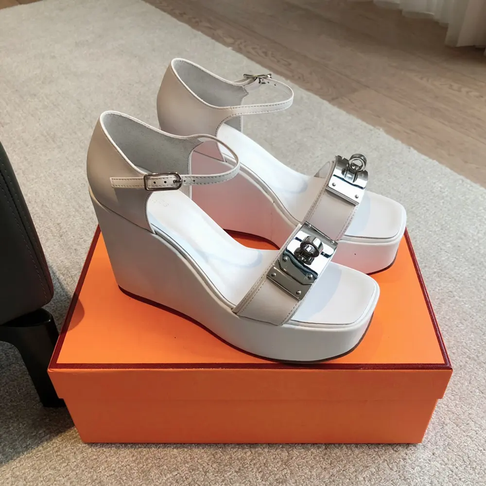 Hermes/Hermès Heels