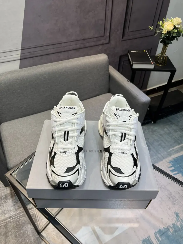 Balenciaga latest color matching retro casual shoes