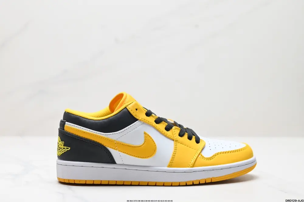 Nike Air Jordan 1 Low Sneakers DC0774-105