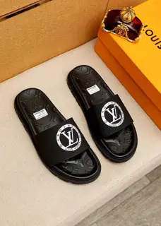Louis Vuitton popular men’s slippers