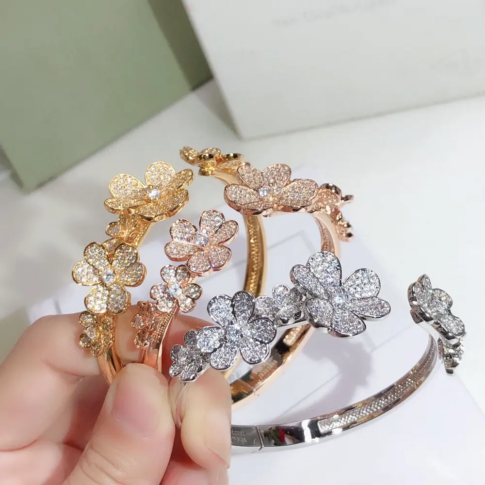 Van Cleef & Arpels Clover Frivole bracelet