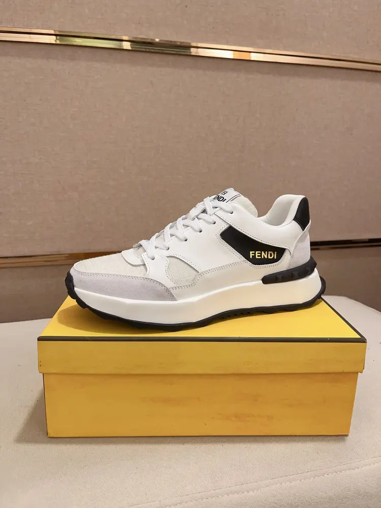 Fendi casual sports shoes upper Imported cowhide fabric Imported sheepskin lining. Original