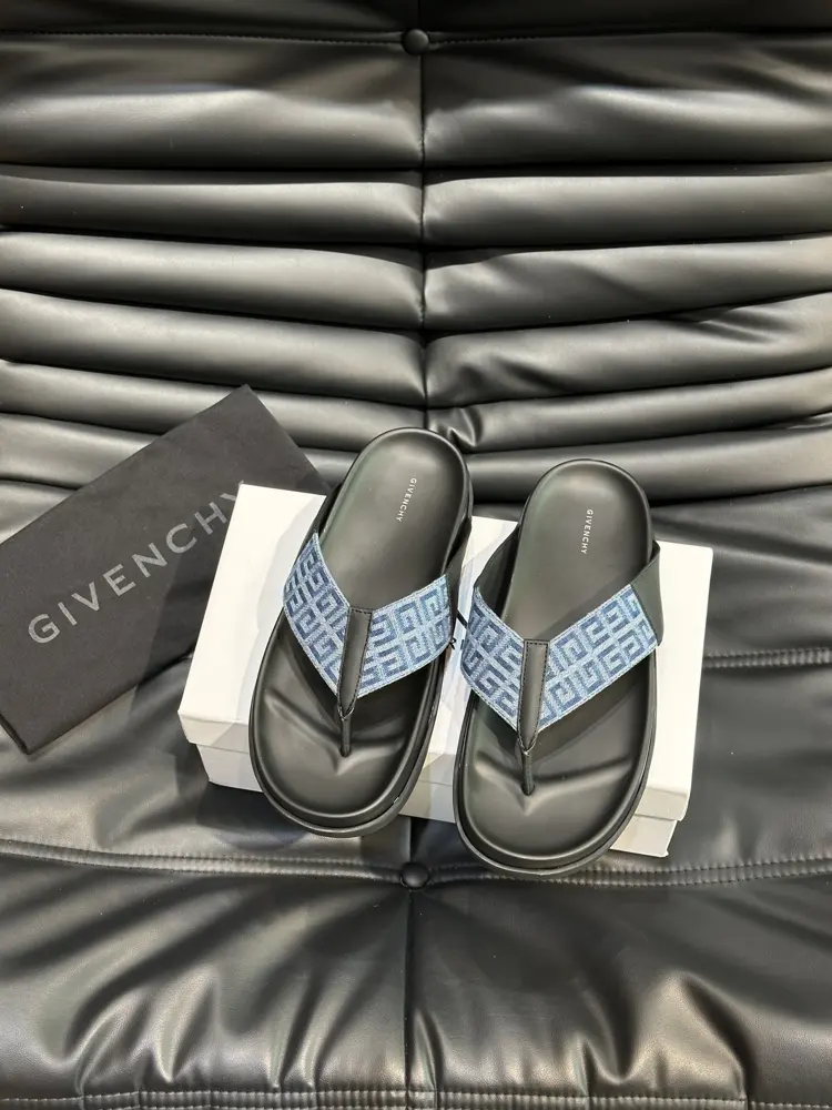 Givenchy classic men’s slippers