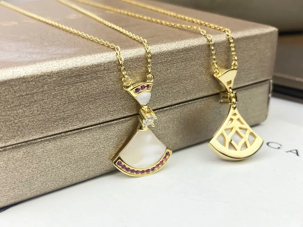 Bvlgari Shell Skirt Necklace Pink Diamond White Mother-of-Pearl Skirt Necklace