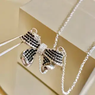 Chaumet Wave Honeycomb Necklace