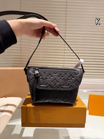 Louis Vuitton Shoulder Bag