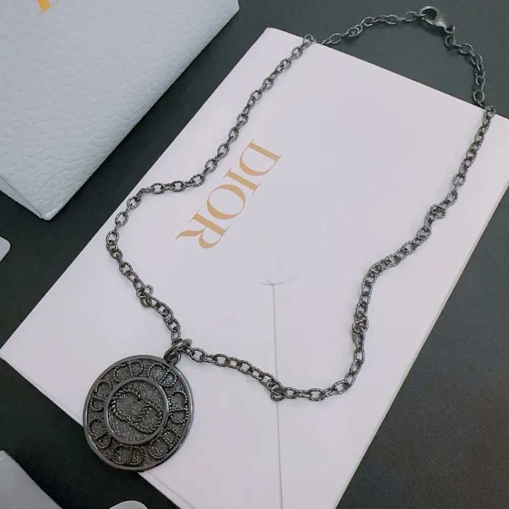 DIOR New Dior necklace Original goods New counter model