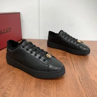 BALLY low-top running casual flat shoes for men. The latest model is shipped on the