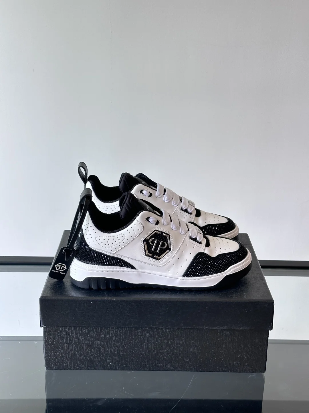 PHILIPP PLEIN trendy men’s low-top sneakers