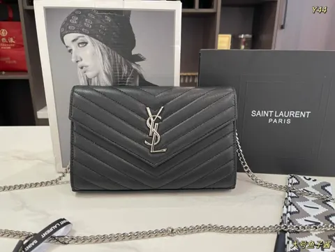 Yves Saint Laurent Bag