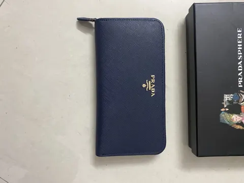 prada Wallet