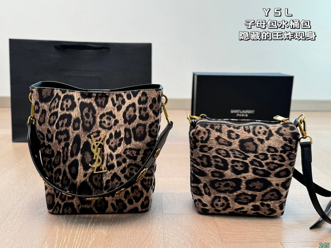 Yves Saint Laurent Tote