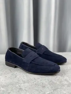 Zegna Loafers L’Asola’s tailored buttonhole details are inspired by Zegna suits. This pair