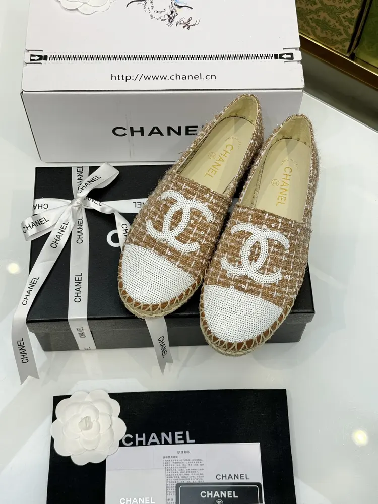 Chanel Fisherman’s Shoes Top Edition The inner lining and foot pads