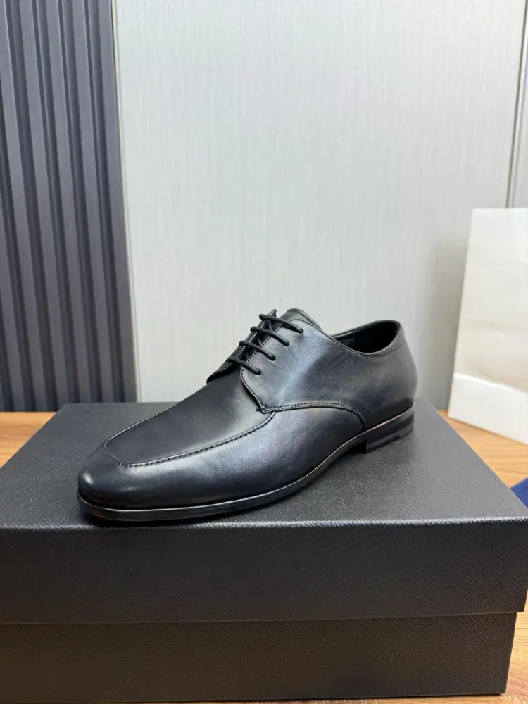 Prada men’s business casual leather shoes
