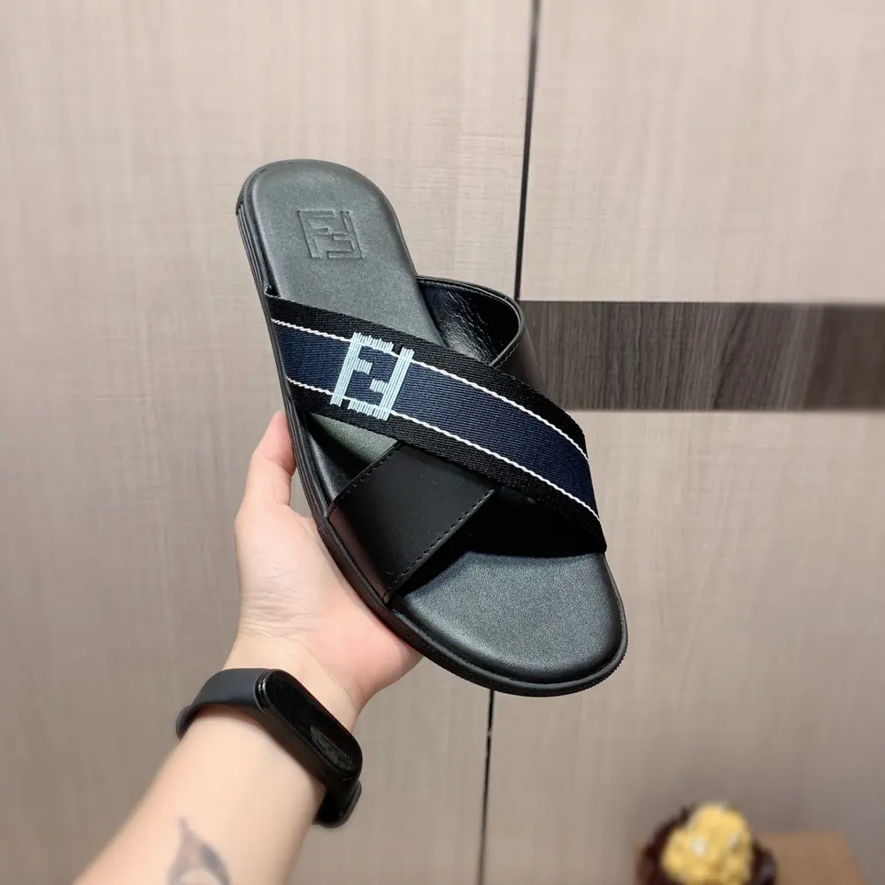 Fendi slippers top purchasing agent Men’s 2022 counter simultaneous sale