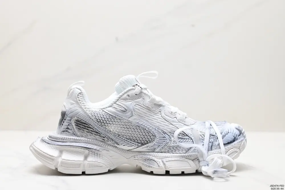 Balenciaga Runner Kith Four.Color Balenciaga 7.0 21ss latest color matching trend retro 734731