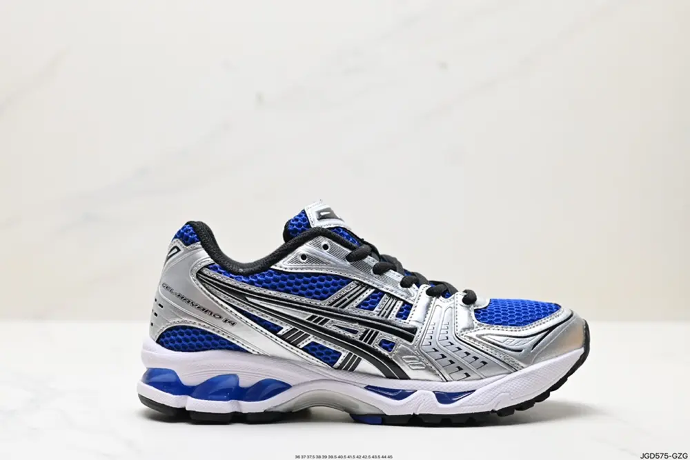 ASICS breathable mesh upper with some synthetic leather material uses the new AHAR+ rubber 1201A019-101