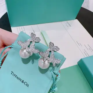 Tiffany Earrings Commemorative Edition Behind the Scenes Horse Eye Earrings Using high