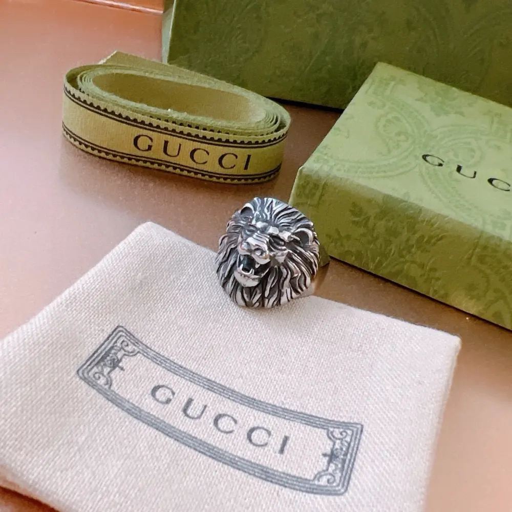 The latest Gucci ring with a higher grade. The same style as celebrities. Anger Forest