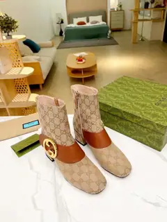New GUCCI is on sale now.. Retro British style