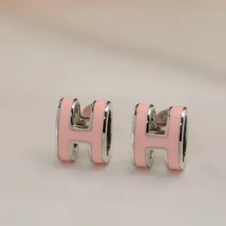Hermes H earrings classic wonderful presentation Hermes Love Magic Square Enamel. With