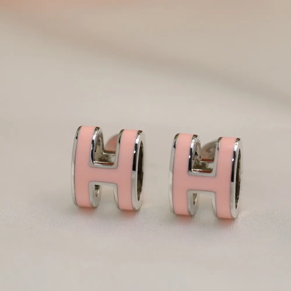 Hermes H earrings classic wonderful presentation Hermes Love Magic Square Enamel. With