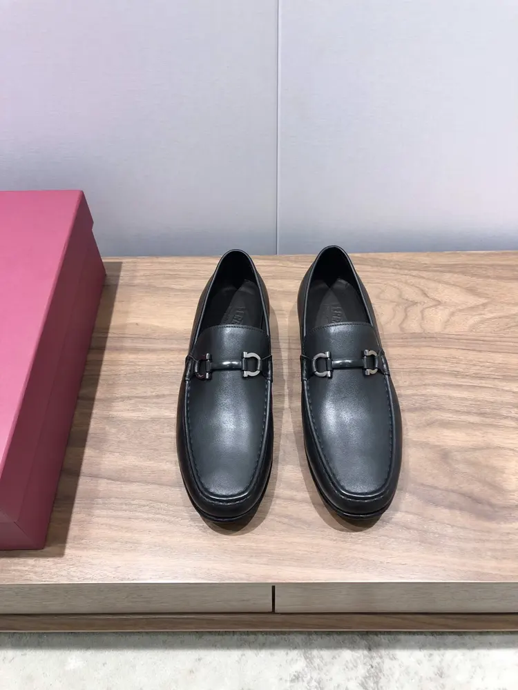 Salvatore Ferragamo men’s leather shoes