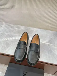 Dior Timeless loafers embody classic elegance. Elegant appearance with slender silhouette