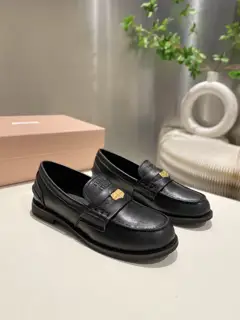 Miu Miu Miu 2025 Autumn and Winter Miu New Coin Loafers