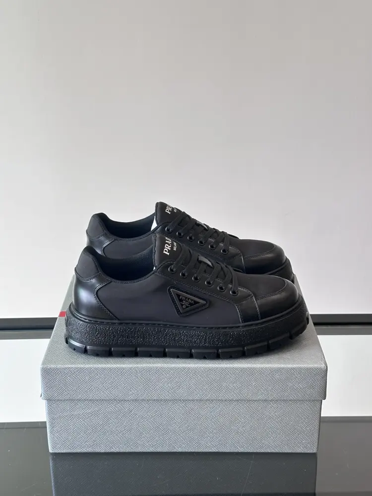 Prada thick-soled casual sneakers