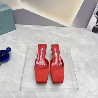 Prada’s latest spring and summer catwalk hot-selling sandal series
