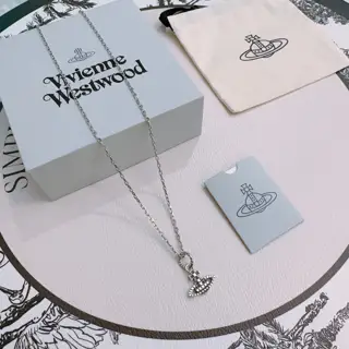 Vivienne Westwood Classic Large Saturn Necklace
