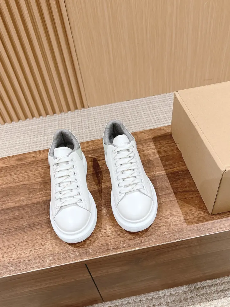 Alexander McQueen green leather tail gray mesh classic all-match white shoes