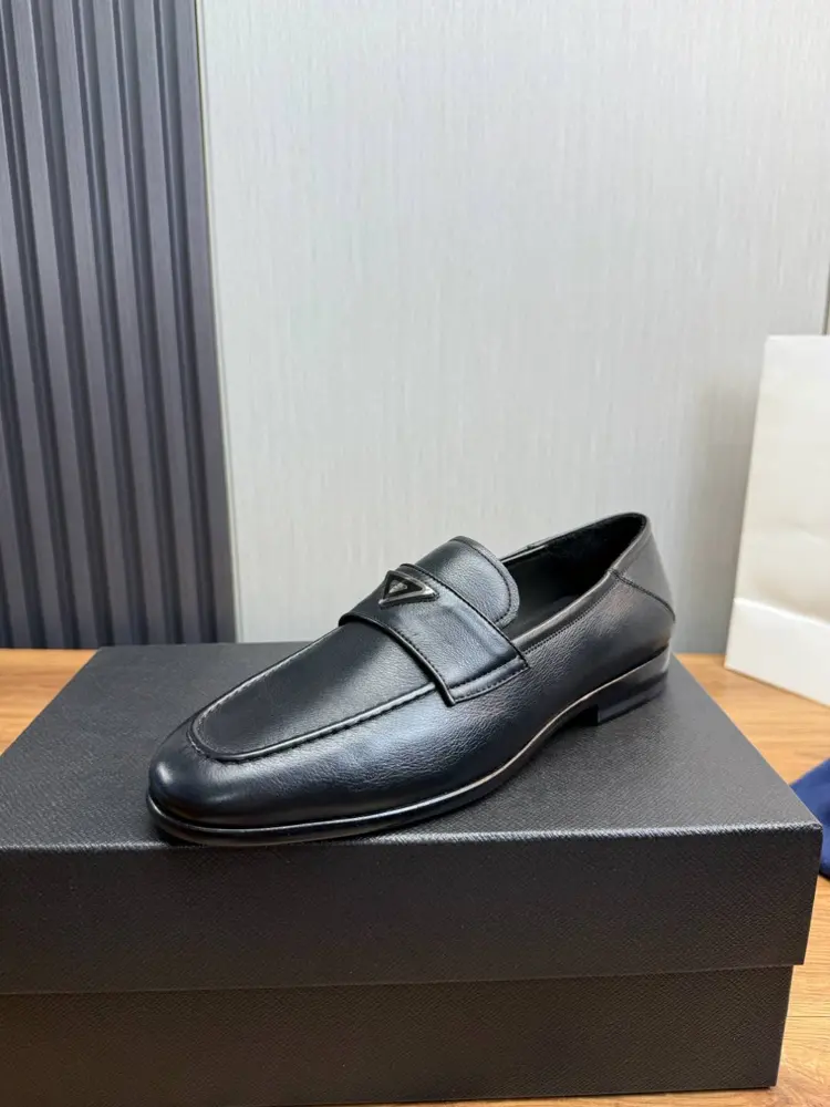 Prada men’s business casual leather shoes