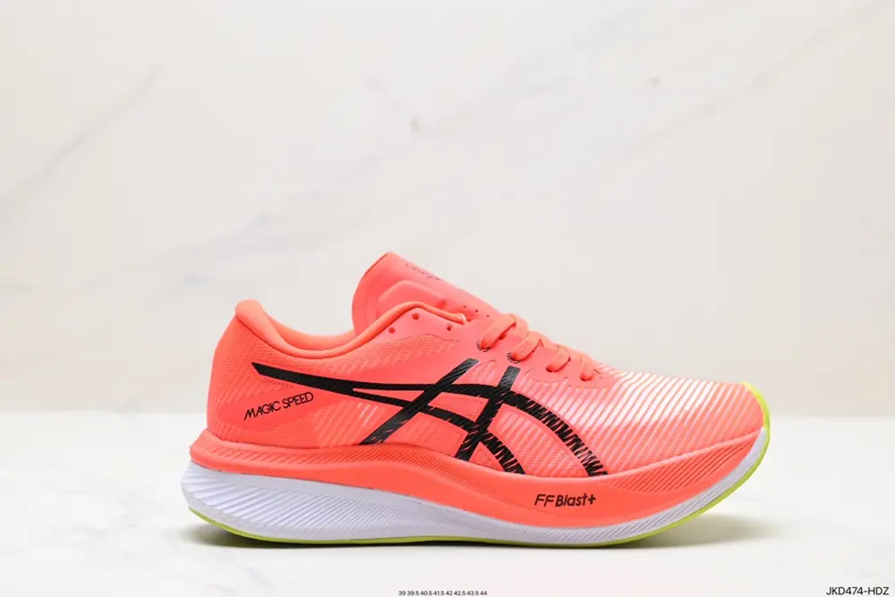 ASICS MAGIC SPEED 3 stable running shoes have a double-layer jacquard mesh design on the 1011B703-600