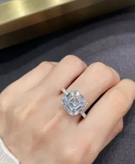 Tiffany white diamond ring