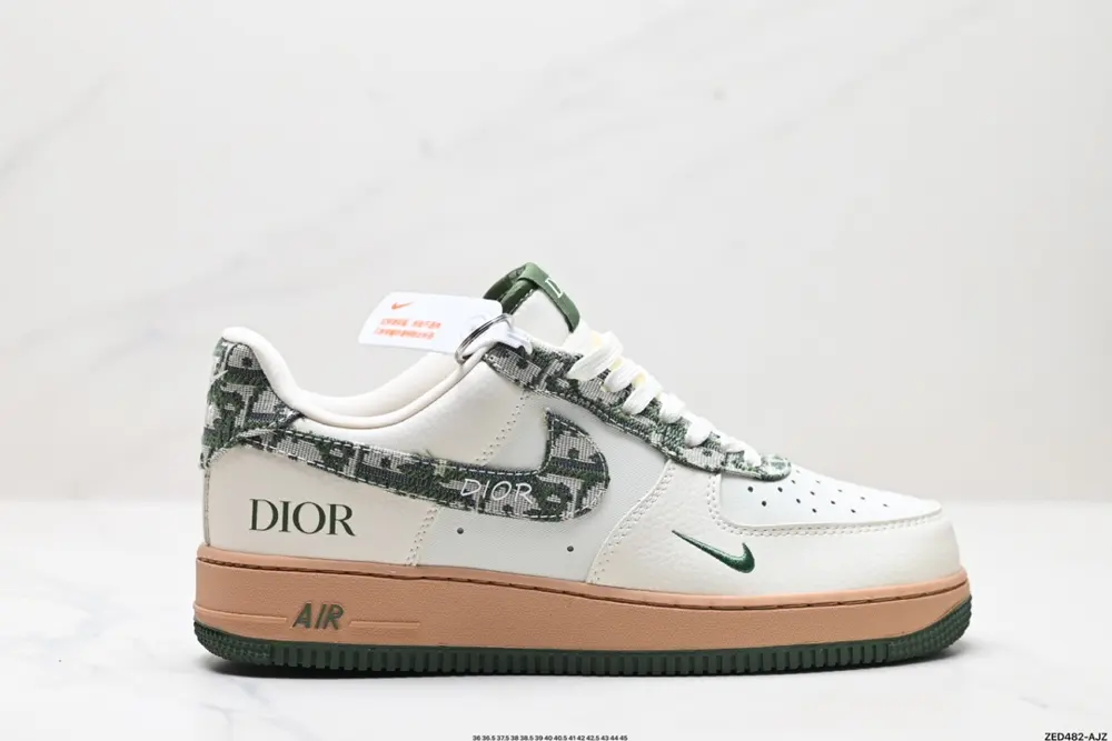 NIKE AIR FORCE 1’07 Sneakers KK1988-010
