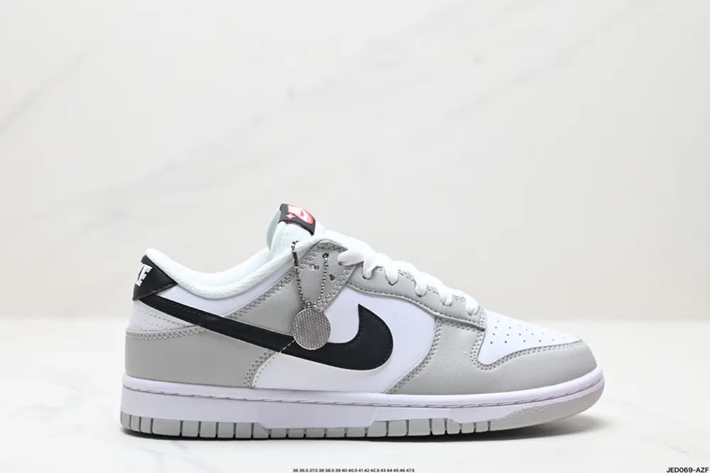 Nike Dunk Low Sneakers SB series classic versatile casual sports shoes with thickened tongue DR9654-001