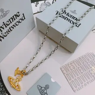 Vivienne Westwood Classic Large Saturn Necklace