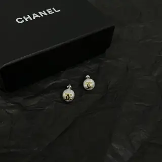 Chanel second-hand earrings