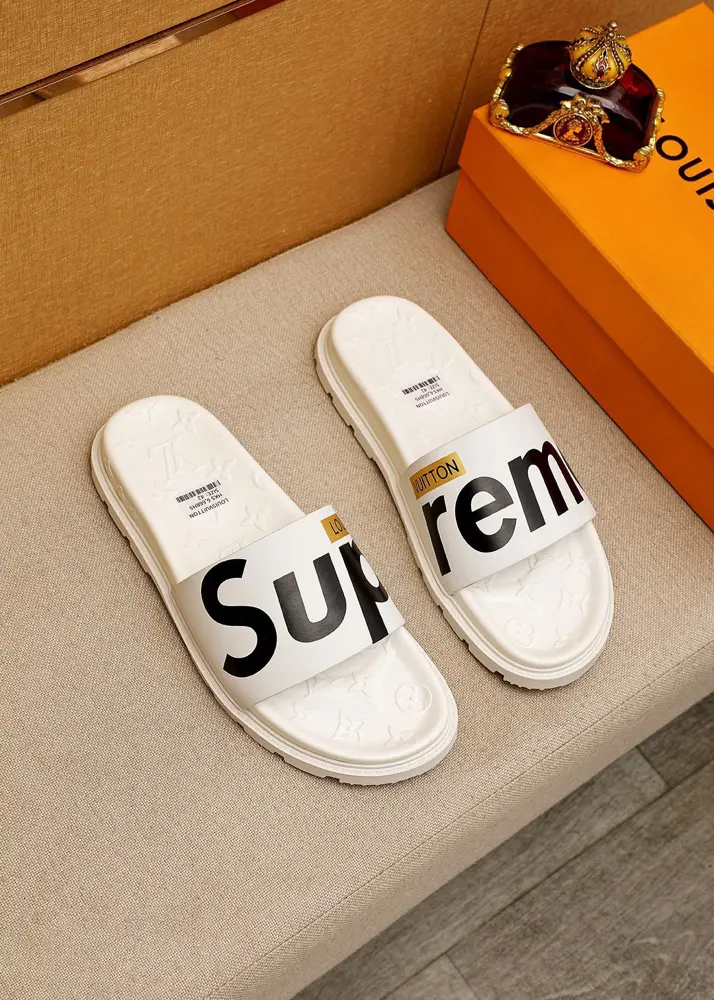 Louis Vuitton popular men’s slippers