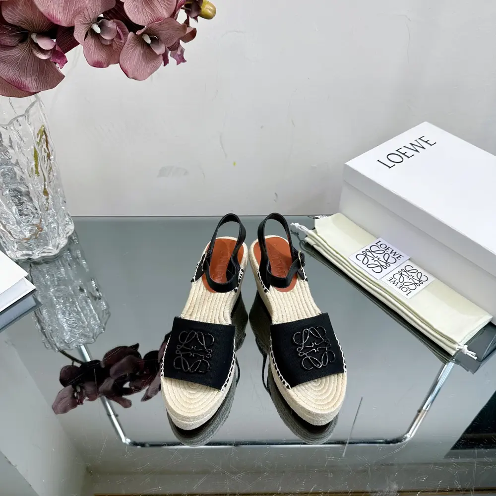 LOEWE 2024 Early Spring New Fisherman Shoes