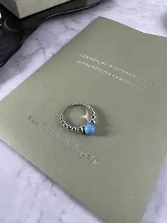 Van Cleef & Arpels ring