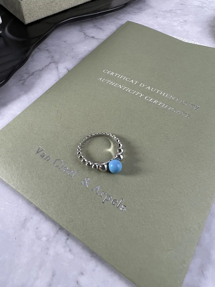 Van Cleef & Arpels ring
