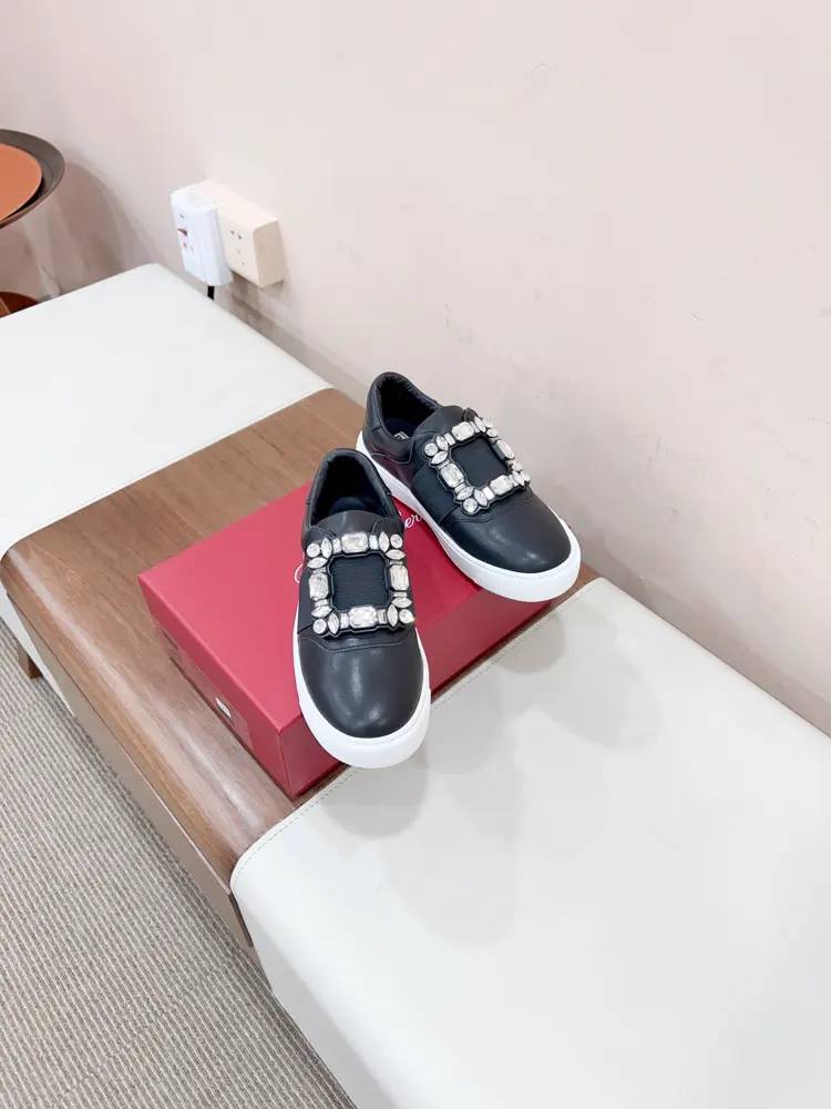 Roger Vivier RV square buckle white shoes