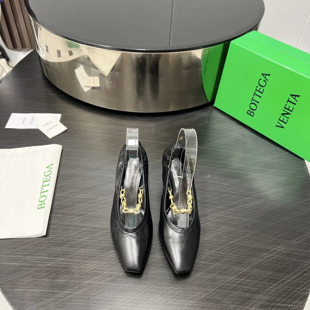 BOTTEGA VENETA square-toed high-heeled shoes