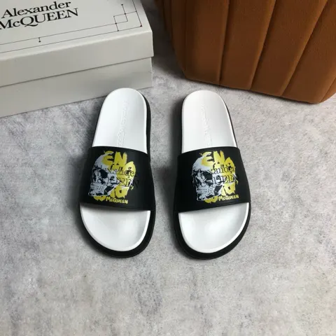 Alexander McQUEEN flip flops