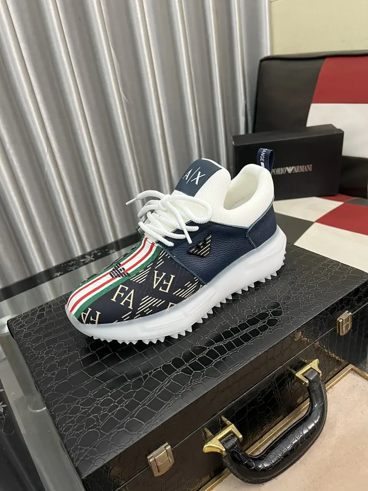 Armani new casual shoes are on sale. Upper cowhide + leather lining